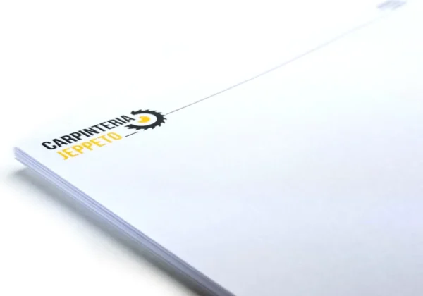 Papel de carta A4 personalizado — ejemplo ilustrativo